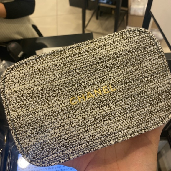 Chanel Holiday set 2022 - Picture 3 of 3